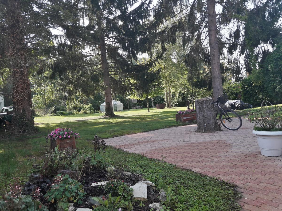 Val Des Bois Bed & Breakfast Warmeriville Екстериор снимка